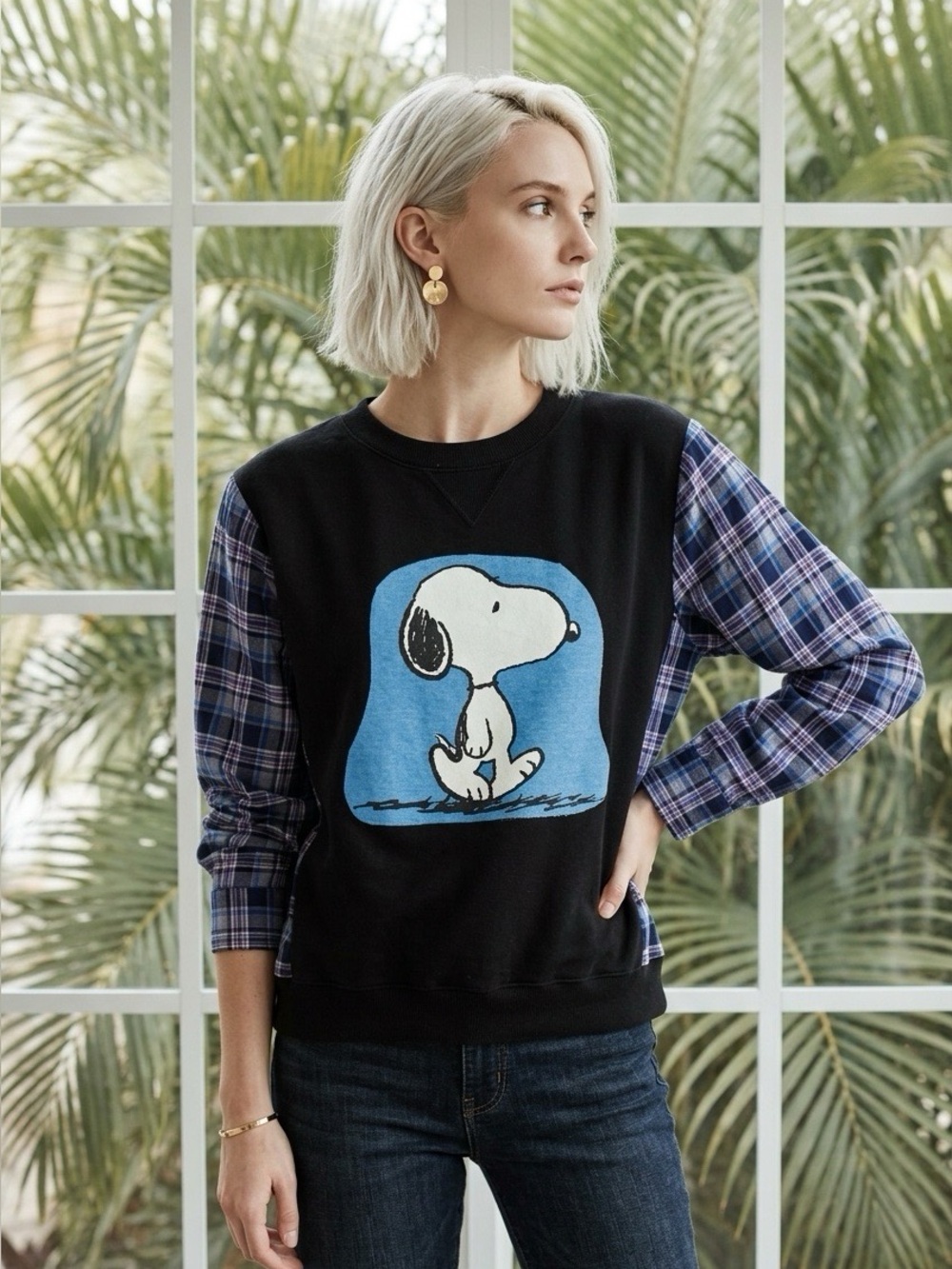 STROLLING SNOOPY - Upcycled Champion Sweatshirt